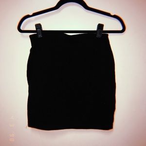 BLACK MINI SKIRT